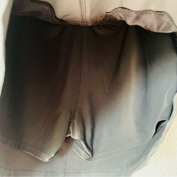 Eddie Bauer woman’s Gray utility Skirt size 12 large 
Short lined sporty summer - Picture 8 of 10